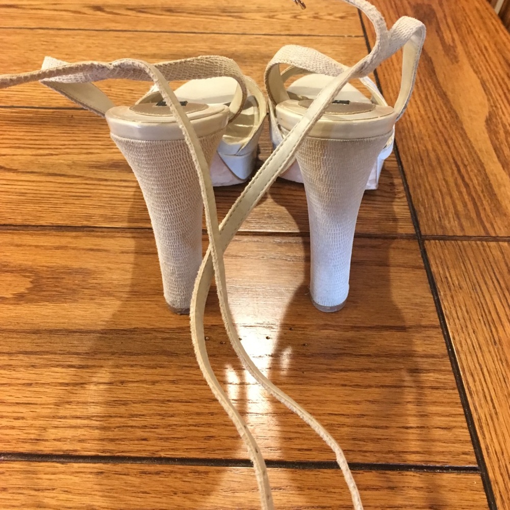 WHBM Cream leather outsole heels - Picture 4 of 5